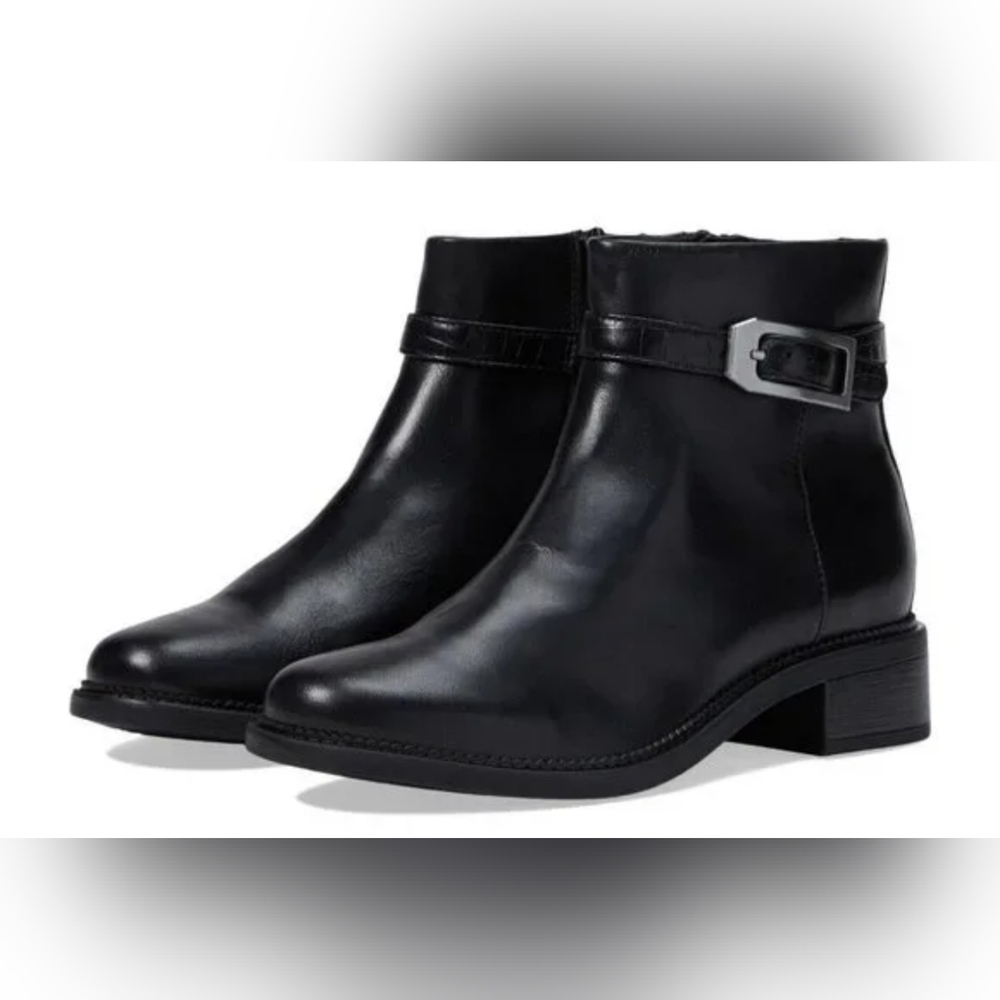 Clarks Maye Grace Bootie size 9.5